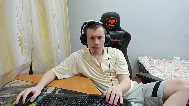 iliaskrislove online show from November 10, 2:22 pm