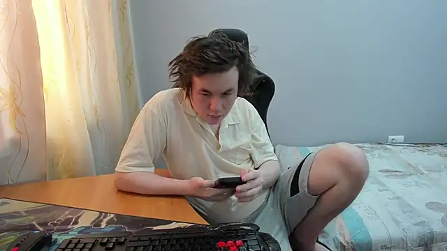 iliaskrislove online show from March 30, 11:11 am