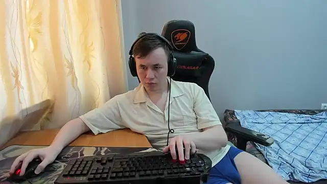 iliaskrislove online show from May 5, 4:25 am