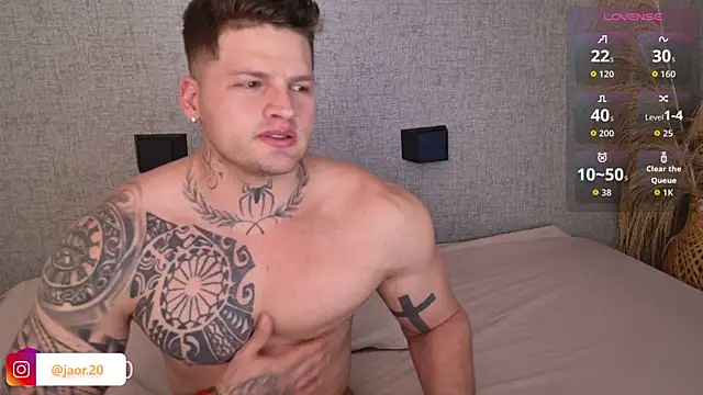 Jaor owens20 online show from April 7, 10:32 pm