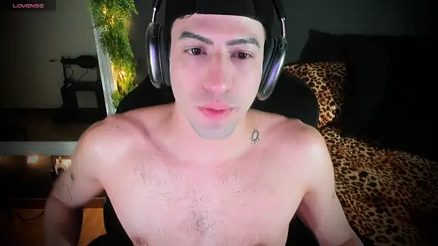 newjeff online show from April 16, 9:39 pm