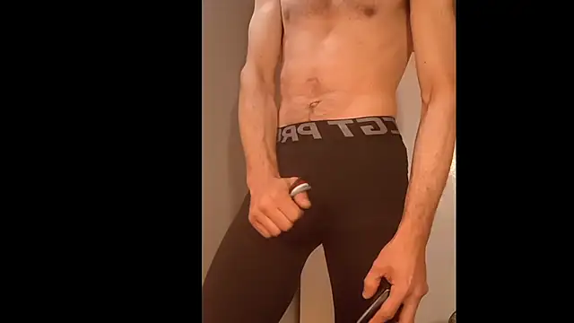 Snapshot of slendt94 chatting on October 19, 10:29 am slendt94 online show from October 19, 10:29 am