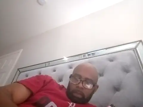 Snapshot of TexasBoy0210 chatting on March 17, 2:47 pm TexasBoy0210 online show from March 17, 2:47 pm