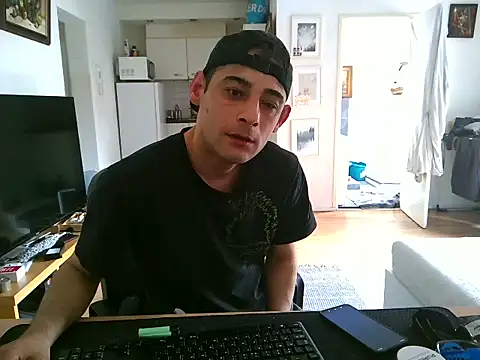mihaimichael online show from May 31, 1:43 pm