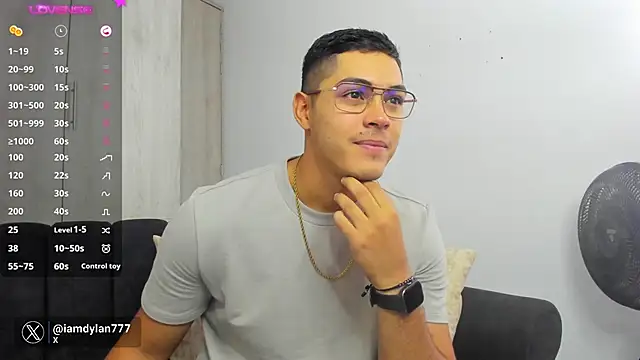 Iamdylan777 online show from December 5, 1:06 pm