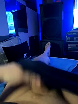 MatthewEmme online show from December 17, 11:11 pm