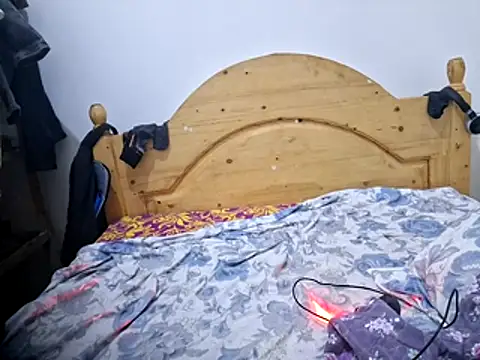 demo2004 online show from March 23, 11:43 pm