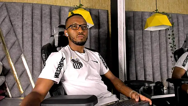 JamesParck online show from April 17, 12:02 am