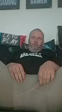 ShyBoy1982 online show from October 19, 9:18 pm