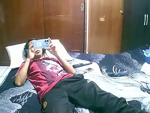 Snapshot of jperezofficial1 chatting on September 20, 8:36 am jperezofficial1 online show from September 20, 8:36 am