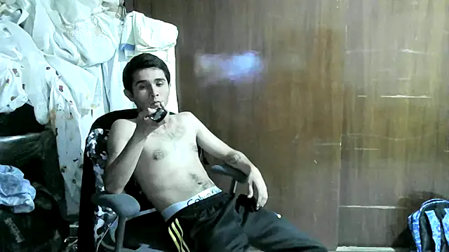 Snapshot of jperezofficial1 chatting on October 13, 2:06 am jperezofficial1 online show from October 13, 2:06 am