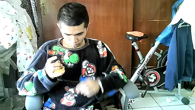 Snapshot of jperezofficial1 chatting on October 18, 6:02 pm jperezofficial1 online show from October 18, 6:02 pm