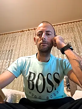 Snapshot of Cirkon1984 chatting on February 22, 4:05 pm Cirkon1984 online show from February 22, 4:05 pm