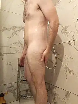 laJessy online show from October 9, 4:45 pm