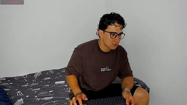 owengray2n online show from January 11, 4:05 am