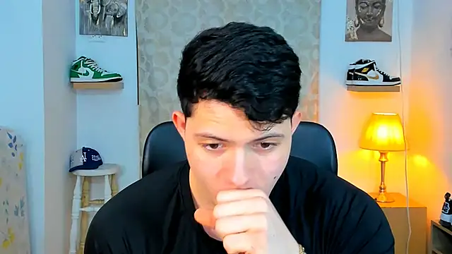 Snapshot of Hazzan_Velez chatting on January 25, 10:28 pm Hazzan Velez online show from January 25, 10:28 pm