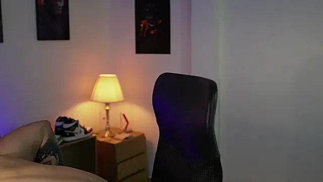 Snapshot of Hazzan_Velez chatting on October 3, 5:12 am Hazzan Velez online show from October 3, 5:12 am