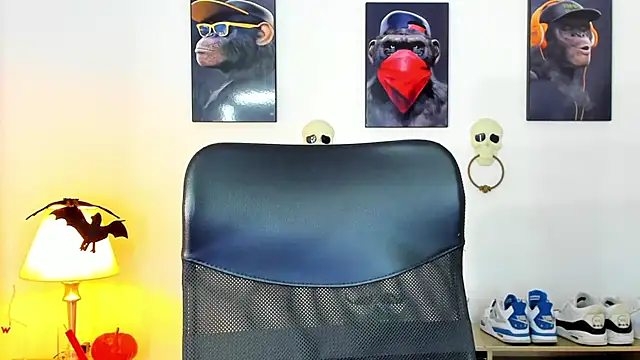 Snapshot of Hazzan_Velez chatting on October 22, 3:54 am Hazzan Velez online show from October 22, 3:54 am