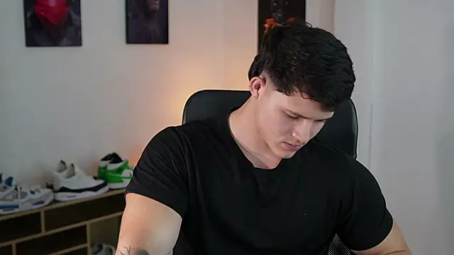 Snapshot of Hazzan_Velez chatting on October 1, 2:26 am Hazzan Velez online show from October 1, 2:26 am