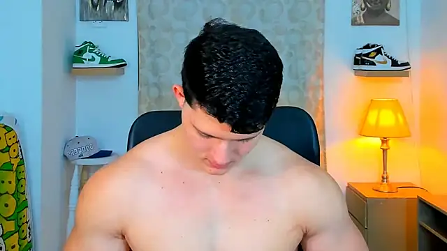 Snapshot of Hazzan_Velez chatting on January 22, 10:28 pm Hazzan Velez online show from January 22, 10:28 pm