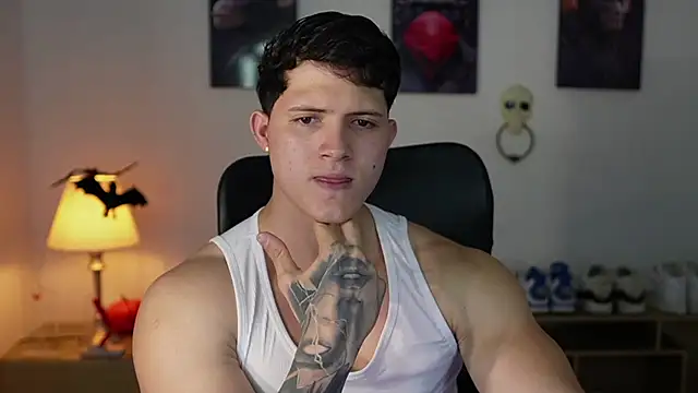 Snapshot of Hazzan_Velez chatting on October 17, 11:09 pm Hazzan Velez online show from October 17, 11:09 pm