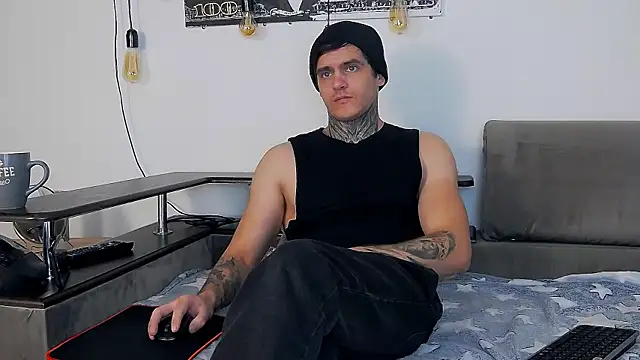 CarterCole online show from December 21, 1:08 pm