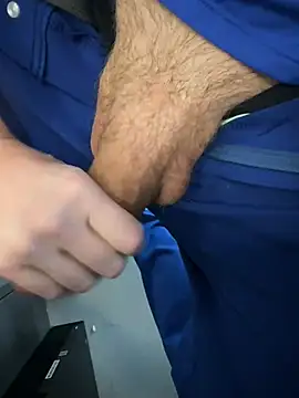 Snapshot of 34thwonder chatting on December 18, 2:17 pm 34thwonder online show from December 18, 2:17 pm