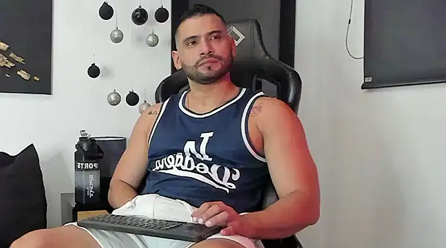 Snapshot of Dereck_vega chatting on December 19, 9:49 pm Dereck vega online show from December 19, 9:49 pm