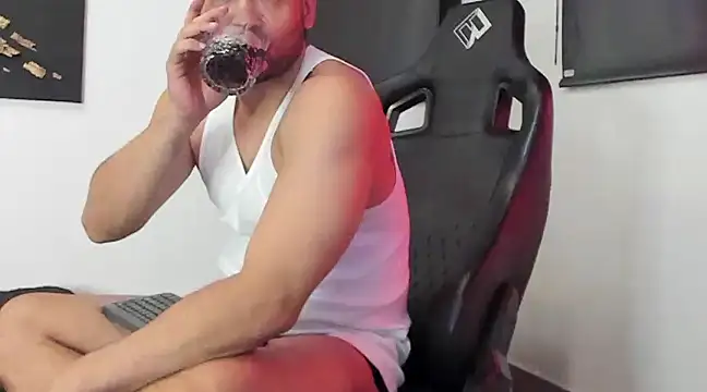 Snapshot of Dereck_vega chatting on January 9, 9:58 pm Dereck vega online show from January 9, 9:58 pm