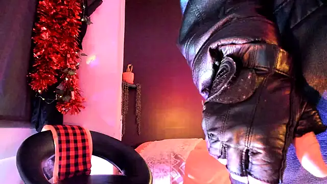 leatherz69 online show from February 11, 1:52 am