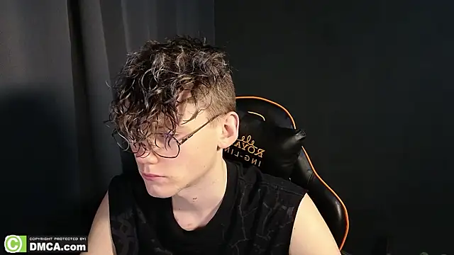 Keytaro online show from February 1, 10:41 pm