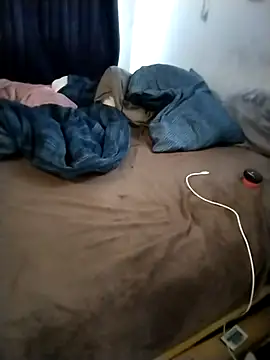 Convertiblechulo online show from March 8, 5:11 am