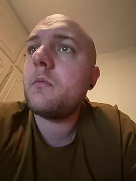 QueueFrenchie online show from February 21, 8:10 pm