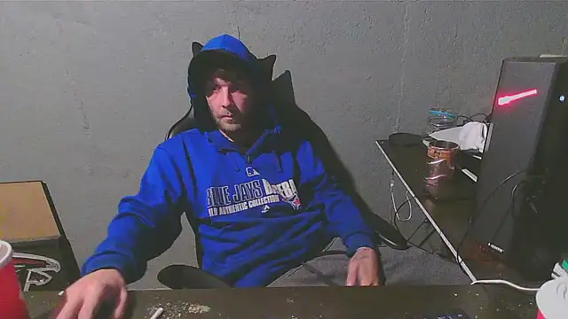 Snapshot of Superoz77 chatting on January 2, 7:01 am Superoz77 online show from January 2, 7:01 am