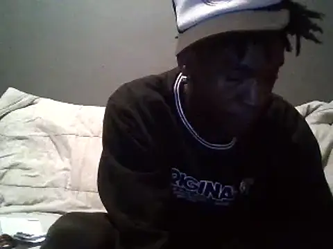 SmallGoodNutts online show from February 6, 8:45 pm