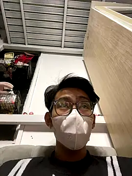 Vuvanne7 online show from November 16, 9:33 am