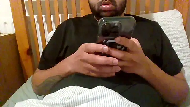 whoreboi98 online show from April 12, 9:49 pm