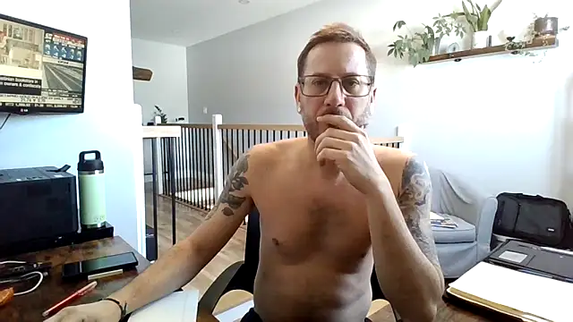 Bigdicktrav902 online show from February 10, 4:25 pm