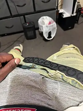 Cameltoekilla online show from April 12, 3:42 am