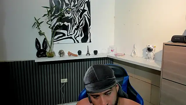 Daemon21 online show from December 3, 9:54 pm