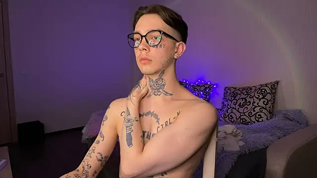 anahori  simon online show from February 28, 8:50 pm