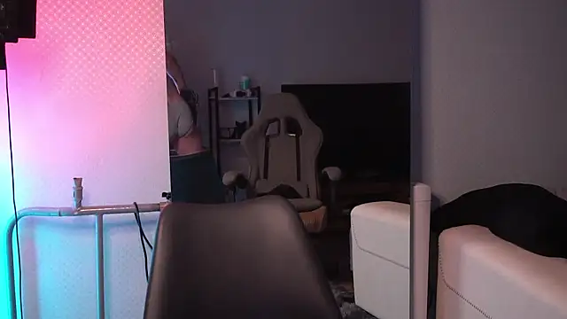 Snapshot of Bruno_Banani chatting on October 22, 5:16 pm Bruno Banani online show from October 22, 5:16 pm