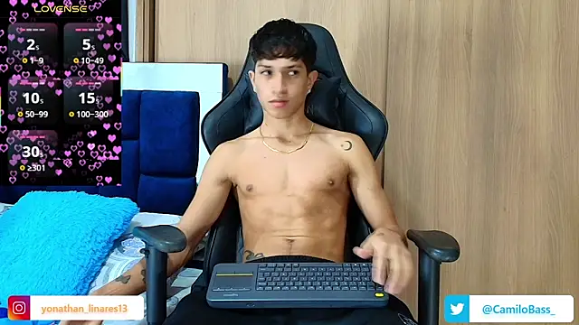  CamiloBass online show from January 18, 1:07 am