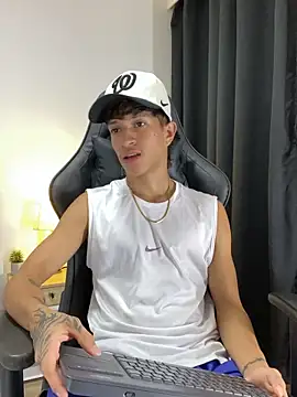  CamiloBass online show from March 15, 2:08 am