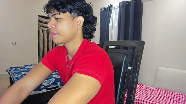 Snapshot of johan_beley_ chatting on January 8, 1:31 pm johan beley  online show from January 8, 1:31 pm