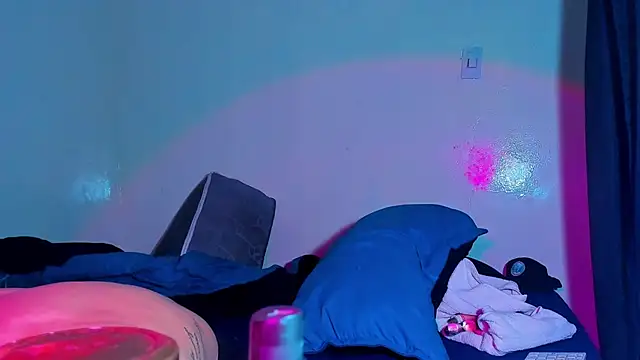 Piggy Eddy online show from February 28, 2:32 am