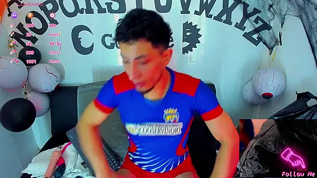 Piggy Eddy online show from October 28, 9:17 pm