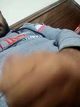 Snapshot of shree7776trrr chatting on December 18, 9:36 am shree7776trrr online show from December 18, 9:36 am