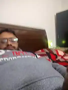 Snapshot of shree7776trrr chatting on December 9, 4:40 pm shree7776trrr online show from December 9, 4:40 pm