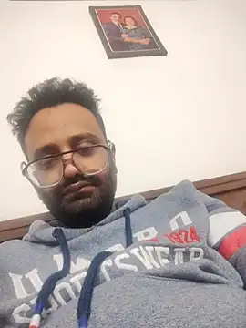 Snapshot of shree7776trrr chatting on December 17, 7:29 am shree7776trrr online show from December 17, 7:29 am